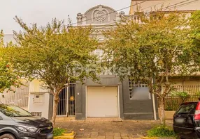 Foto 1 de Casa com 3 Quartos à venda, 230m² em Rio Branco, Porto Alegre
