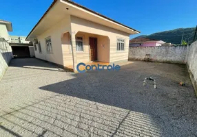 Foto 1 de Casa com 4 Quartos à venda, 95m² em Fundos, Biguaçu