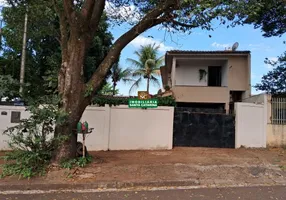 Foto 1 de Sobrado com 3 Quartos para alugar, 80m² em Jardim Universo, Maringá