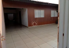 Foto 1 de Casa com 2 Quartos à venda, 51m² em Jardim Presidente, Cuiabá