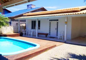 Foto 1 de Casa com 3 Quartos para alugar, 150m² em Praia do Estaleiro, Balneário Camboriú