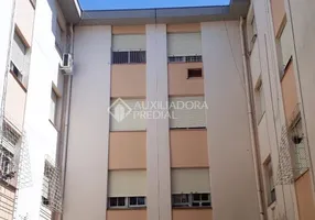 Foto 1 de Apartamento com 3 Quartos à venda, 60m² em Santo Antônio, Porto Alegre