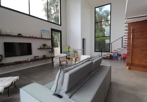 Foto 1 de Casa de Condomínio com 3 Quartos à venda, 300m² em Santa Inês, São Paulo