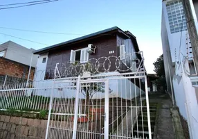 Foto 1 de Casa com 5 Quartos à venda, 91m² em Teresópolis, Porto Alegre