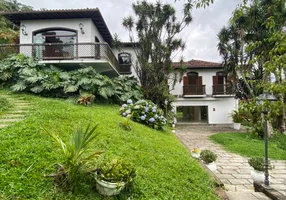Foto 1 de Casa com 4 Quartos à venda, 400m² em Valparaiso, Petrópolis