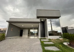 Foto 1 de Casa de Condomínio com 4 Quartos à venda, 198m² em Jardins Nápoles, Senador Canedo