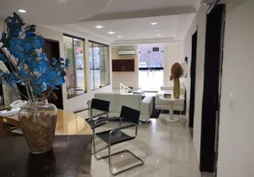 Foto 1 de Ponto Comercial com 4 Quartos à venda, 231m² em Candelária, Natal