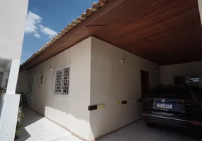 Foto 1 de Casa com 3 Quartos à venda, 120m² em Uberaba, Curitiba