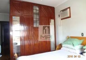 Foto 1 de Sobrado com 3 Quartos à venda, 190m² em Vila Roque, São Paulo