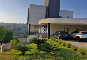 Foto 1 de Casa de Condomínio com 3 Quartos para venda ou aluguel, 379m² em Jardim do Golf I, Jandira
