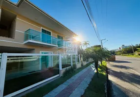 Foto 1 de Sobrado com 3 Quartos à venda, 120m² em Praia De Palmas, Governador Celso Ramos