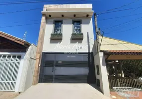 Foto 1 de Sobrado com 3 Quartos à venda, 199m² em Vila Brasília, São Carlos