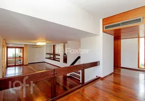Foto 1 de Apartamento com 3 Quartos à venda, 233m² em Independência, Porto Alegre