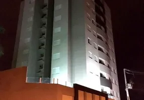 Foto 1 de Apartamento com 3 Quartos para alugar, 83m² em Jardim Cerro Azul, Maringá