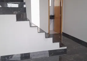 Foto 1 de Casa com 2 Quartos à venda, 60m² em Justinópolis, Ribeirão das Neves