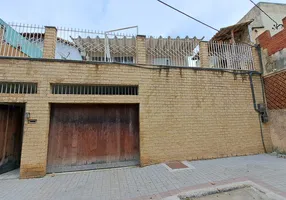 Foto 1 de Casa com 5 Quartos à venda, 260m² em Centro, Nilópolis
