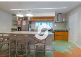 Foto 1 de Casa com 4 Quartos à venda, 140m² em Santa Rosa, Niterói