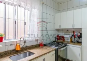 Foto 1 de Sobrado com 4 Quartos para venda ou aluguel, 150m² em Cambuci, São Paulo