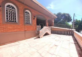 Foto 1 de Casa com 3 Quartos para venda ou aluguel, 150m² em Sousas, Campinas