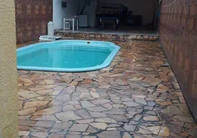 Foto 1 de Casa com 3 Quartos à venda, 300m² em Vila Urupês, Suzano