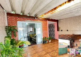 Foto 1 de Casa com 2 Quartos à venda, 130m² em Cidade Ocian, Praia Grande