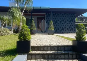 Foto 1 de Casa com 4 Quartos à venda, 400m² em Água Verde, Blumenau