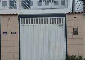 Foto 1 de Casa com 3 Quartos para alugar, 68m² em Bangu, Rio de Janeiro