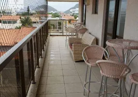 Foto 1 de Apartamento com 3 Quartos à venda, 200m² em Piratininga, Niterói