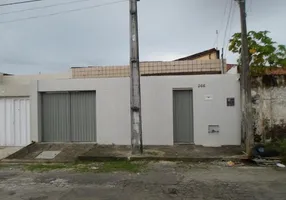 Foto 1 de Casa com 4 Quartos para alugar, 150m² em Serrinha, Fortaleza