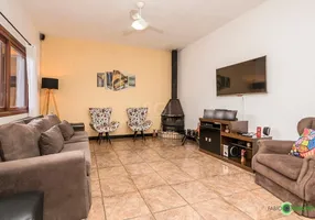 Foto 1 de Casa com 3 Quartos à venda, 168m² em Medianeira, Porto Alegre