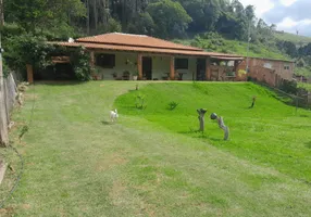 Foto 1 de Fazenda/Sítio com 3 Quartos à venda, 1600m² em Centro, Marmelópolis