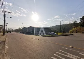 Foto 1 de Galpão/Depósito/Armazém à venda, 700m² em Nova Brasília, Joinville