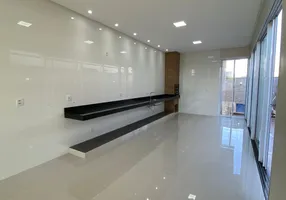 Foto 1 de Casa de Condomínio com 3 Quartos à venda, 150m² em Residencial Araguaia, Aparecida de Goiânia