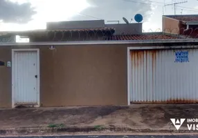 Foto 1 de Casa com 3 Quartos à venda, 133m² em São José, Uberaba