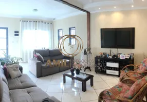 Foto 1 de Casa com 3 Quartos à venda, 300m² em Centro, Pindamonhangaba