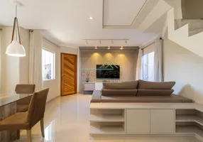 Foto 1 de Casa de Condomínio com 3 Quartos à venda, 123m² em Santo Inácio, Curitiba