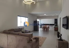 Foto 1 de Casa com 3 Quartos à venda, 136m² em Zona 07, Maringá