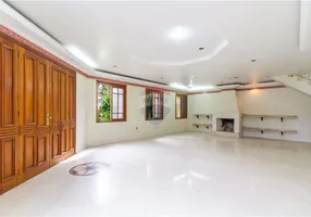 Foto 1 de Casa com 3 Quartos à venda, 394m² em Vila Eunice, Cachoeirinha