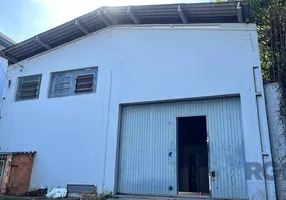 Foto 1 de Galpão/Depósito/Armazém à venda, 111m² em Medianeira, Porto Alegre