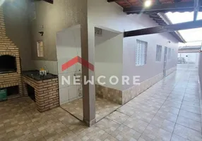 Foto 1 de Casa com 2 Quartos à venda, 56m² em Vila Loty, Itanhaém