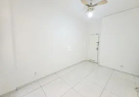 Foto 1 de Kitnet com 1 Quarto para alugar, 20m² em Centro, Rio de Janeiro