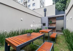 Foto 1 de Apartamento com 2 Quartos à venda, 57m² em Menino Deus, Porto Alegre