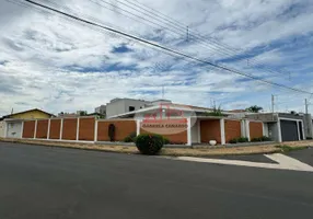 Foto 1 de Casa com 3 Quartos à venda, 208m² em Jardim Claret, Rio Claro