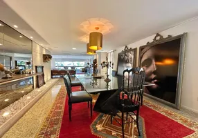 Foto 1 de Apartamento com 3 Quartos à venda, 280m² em Ponta Verde, Maceió
