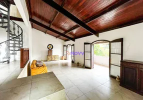 Foto 1 de Casa de Condomínio com 6 Quartos à venda, 194m² em Charitas, Niterói