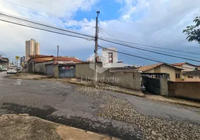 Foto 1 de Casa com 3 Quartos à venda, 180m² em Caiçaras, Belo Horizonte