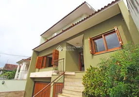 Foto 1 de Casa com 3 Quartos à venda, 282m² em Vila Ipiranga, Porto Alegre