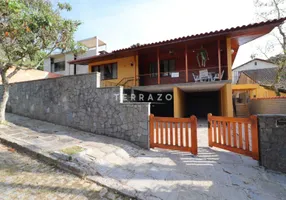 Foto 1 de Casa com 5 Quartos à venda, 250m² em Iúcas, Teresópolis