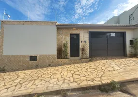 Foto 1 de Casa com 3 Quartos à venda, 203m² em Residencial Santa Rita, Pouso Alegre
