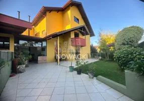 Foto 1 de Casa com 4 Quartos à venda, 300m² em Campo Comprido, Curitiba